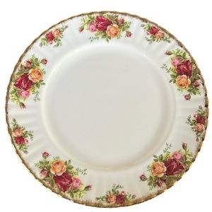 DINNER PLATE OLD COUNTRY ROSES 1962 ROYAL ALBERT BONE CHINA ENGLAND VINTAGE